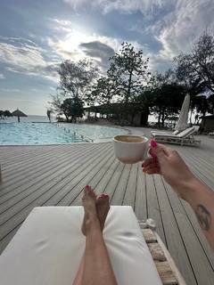 Olga Buzova feet photo thumbnail