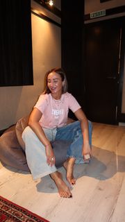 Olga Buzova feet photo thumbnail