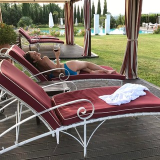 Olga Fonda feet photo thumbnail