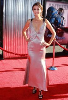 Olga Fonda feet photo thumbnail