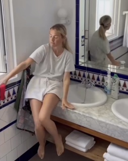 Olga Frycz feet photo 17