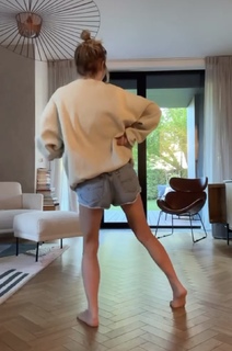 Olga Frycz feet photo 16