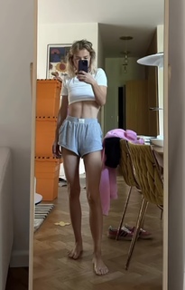 Olga Frycz feet photo 6