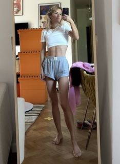 Olga Frycz feet photo 5