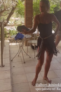 Olga Frycz feet photo 3