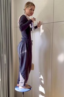 Olga Frycz feet photo 16