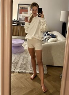 Olga Frycz feet photo 7