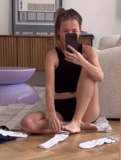 Olga Frycz feet photo 20