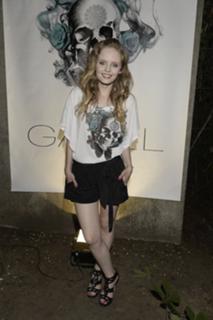 Olga Kalicka feet photo thumbnail