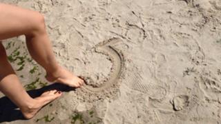 Olga Kalicka feet photo thumbnail