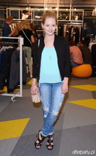 Olga Kalicka feet photo thumbnail