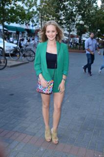 Olga Kalicka feet photo thumbnail