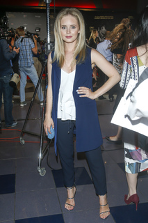 Olga Kalicka feet photo thumbnail