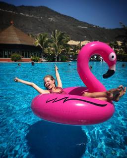 Olga Kalicka feet photo thumbnail