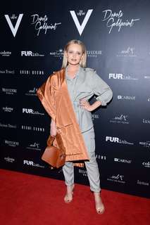 Olga Kalicka feet photo thumbnail