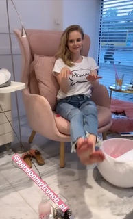 Olga Kalicka feet photo thumbnail