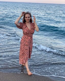 Olga Kalicka feet photo thumbnail