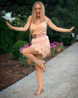 Olga Kalicka feet photo thumbnail