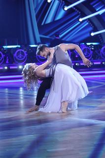 Olga Kalicka feet photo thumbnail