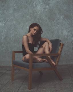 Olga Kalicka feet photo thumbnail