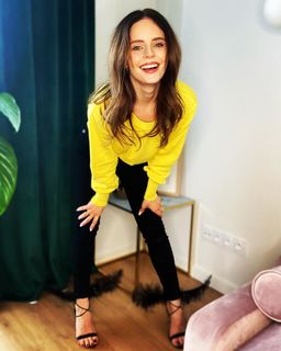 Olga Kalicka feet photo thumbnail