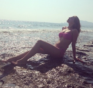 Olga Kalicka feet photo thumbnail