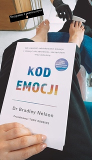 Olga Kalicka feet photo thumbnail