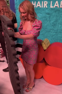 Olga Kalicka feet photo thumbnail