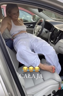 Olga Kalicka feet photo thumbnail