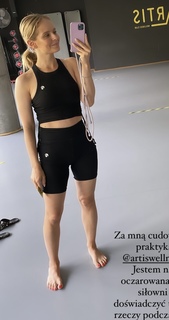 Olga Kalicka feet photo thumbnail