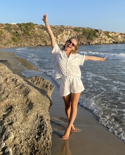 Olga Kalicka feet photo thumbnail