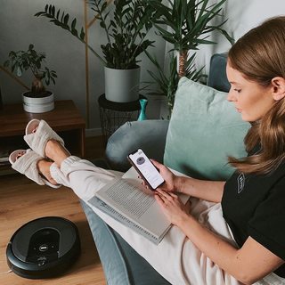 Olga Kalicka feet photo thumbnail