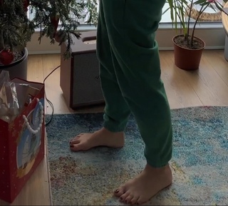 Olga Kalicka feet photo thumbnail