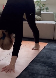 Olga Kalicka feet photo thumbnail