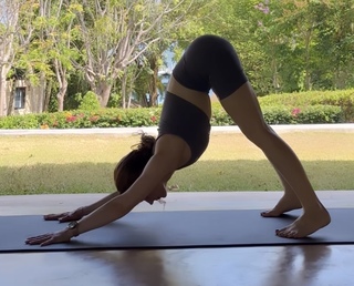 Olga Kalicka feet photo thumbnail