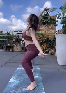 Olga Kalicka feet photo thumbnail