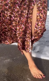 Olga Kalicka feet photo thumbnail