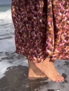 Olga Kalicka feet photo thumbnail