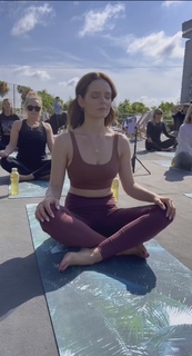 Olga Kalicka feet photo thumbnail