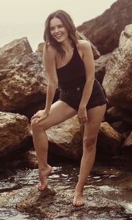 Olga Kalicka feet photo thumbnail