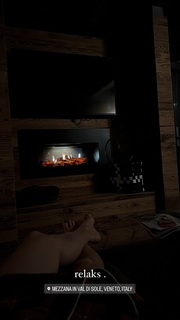 Olga Kalicka feet photo thumbnail