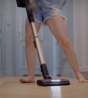 Olga Kalicka feet photo thumbnail