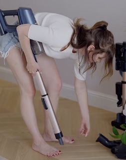 Olga Kalicka feet photo thumbnail