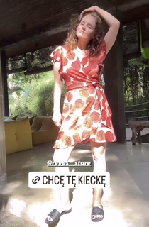 Olga Kalicka feet photo thumbnail