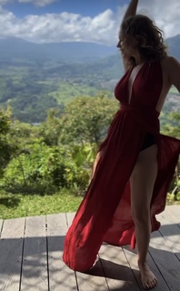 Olga Kalicka feet photo thumbnail