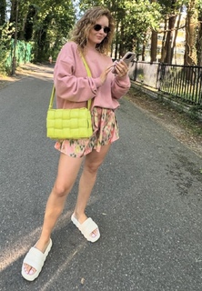 Olga Kalicka feet photo thumbnail