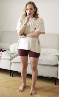 Olga Kalicka feet photo thumbnail