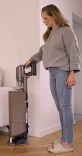 Olga Kalicka feet photo thumbnail