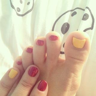 Olga Kay feet photo thumbnail