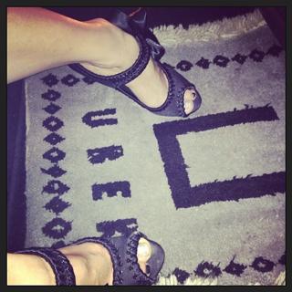 Olga Kay feet photo thumbnail